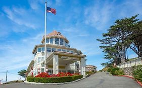 Pacifica Beach Hotel